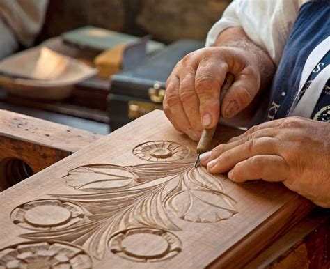 In Which Way Does a Wood Engraving Differ from a Woodcut: An Insight into the Art of Woodworking